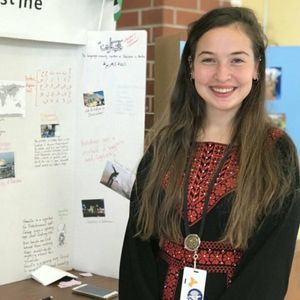 Meet your Posher, Yana